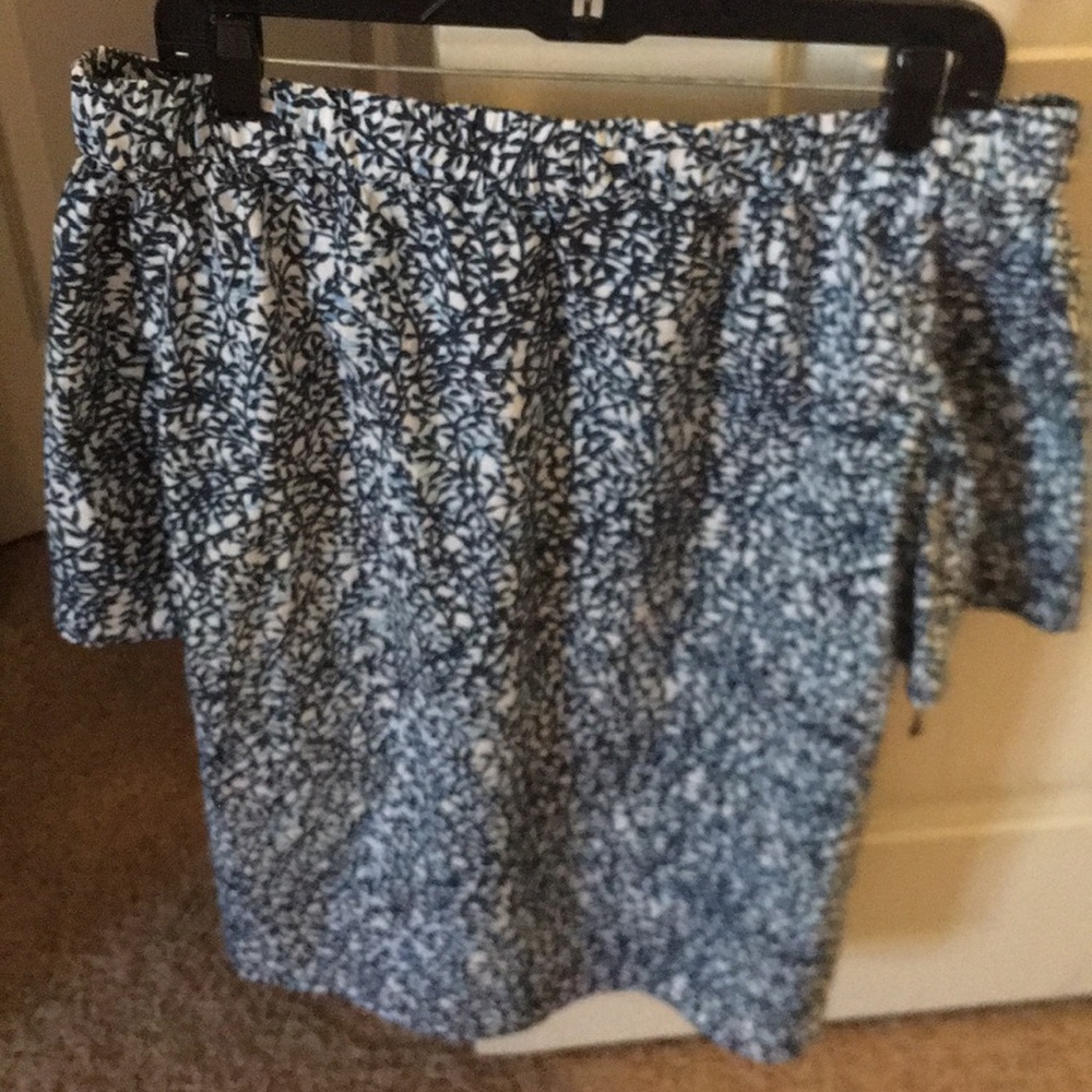Off Shoulder Top - Picture 3 of 4
